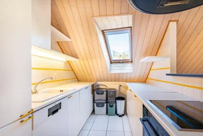 Cucina; elettrodomestici, luce naturale, ristrutturato