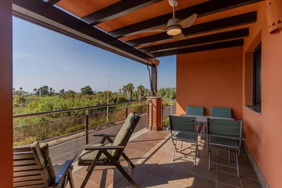 Terrasse; tageslicht, blick, fliesenboden