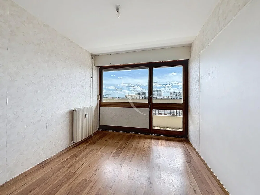 Soggiorno; pavimento in legno, vista, luce naturale