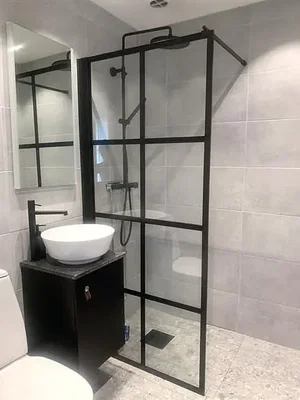 Kupaonica; pločice, renoviran, prirodno svjetlo