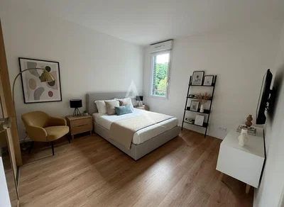 Chambre; parquet, lumière naturelle, style moderne