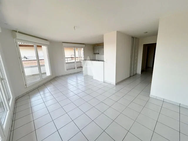 Living room; tile floor, natural light
