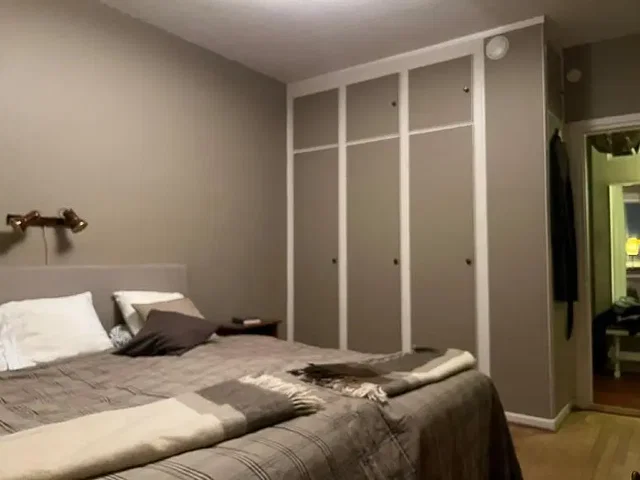 Bedroom; wood floor, natural light
