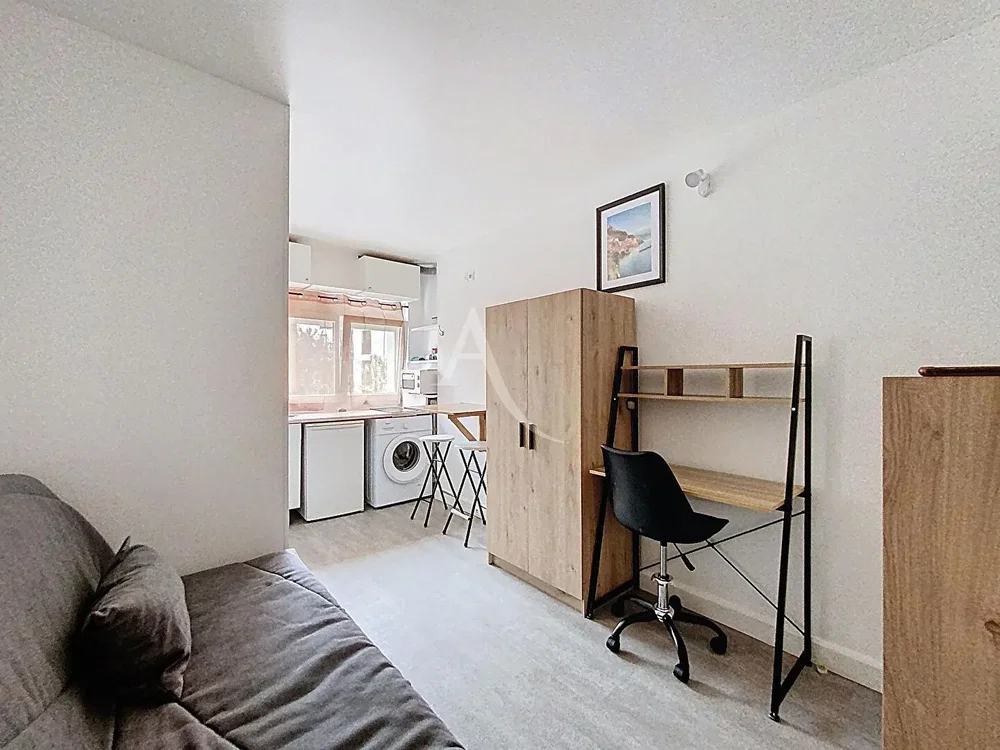 Wohnzimmer; tageslicht, holzboden