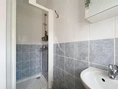 Badezimmer; fliesenboden