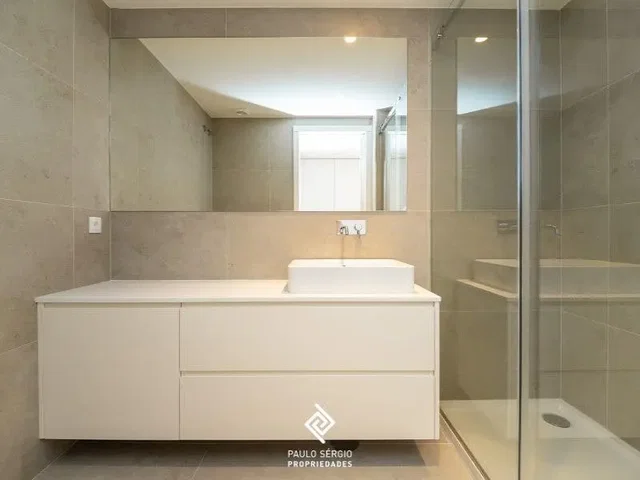 Badezimmer; fliesenboden, renoviert, tageslicht