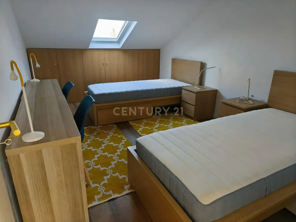 Bedroom; wood floor, natural light