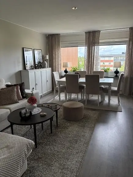 Dnevna soba; prirodno svjetlo, moderni stil