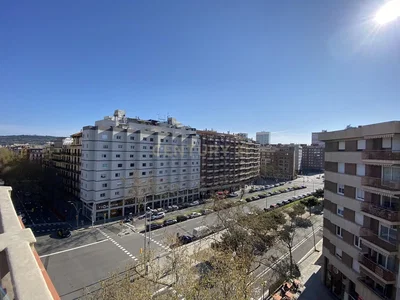 Kuća i okolina; pogled, prirodno svjetlo