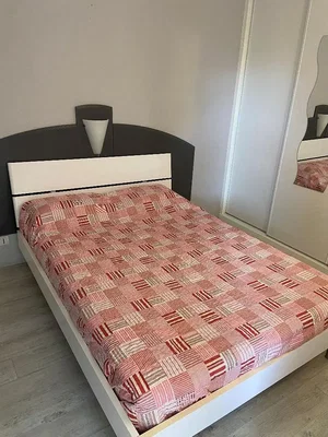 Chambre; parquet, lumière naturelle