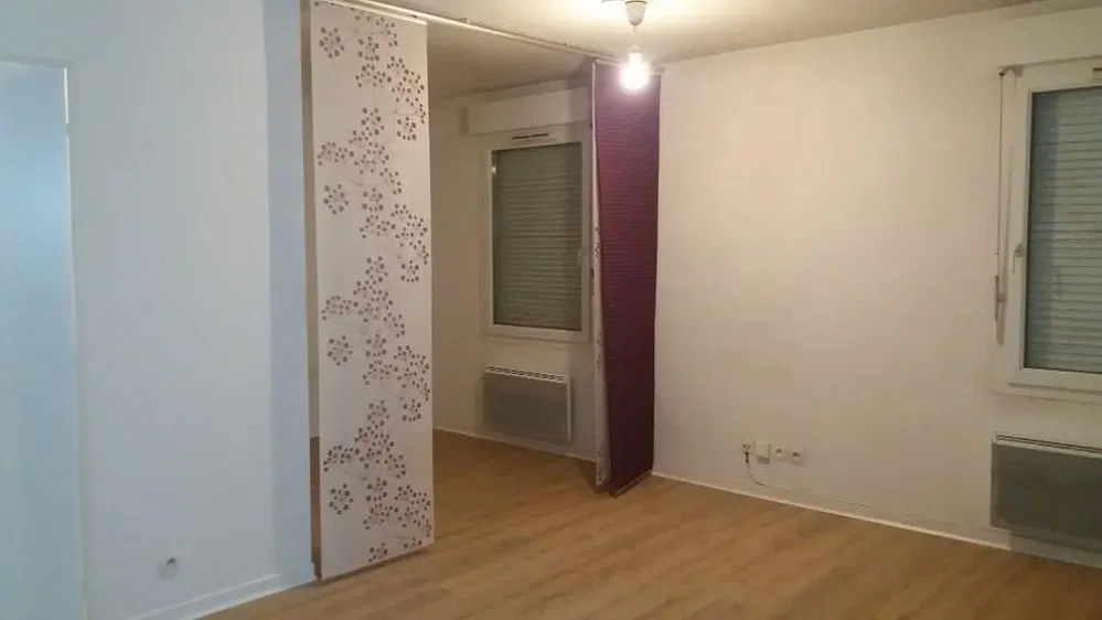 Chambre; parquet, lumière naturelle
