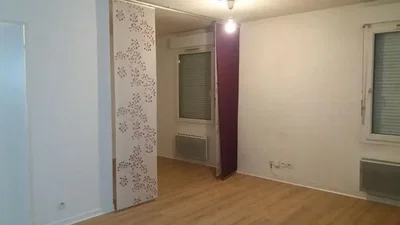 Chambre; parquet, lumière naturelle