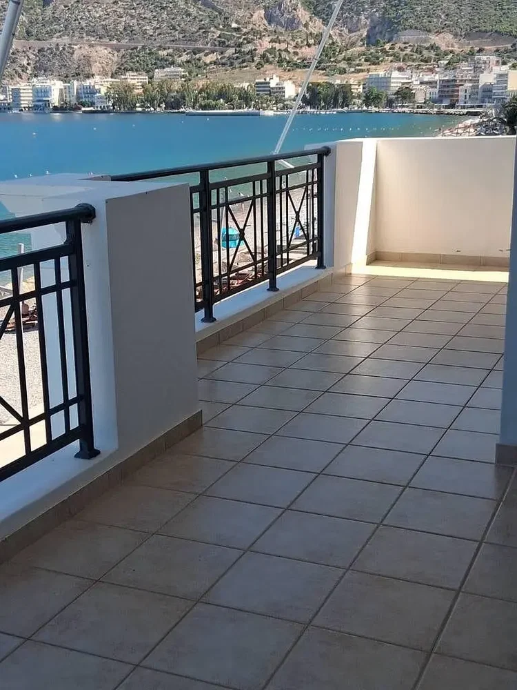 Balcon; carrelage, vue