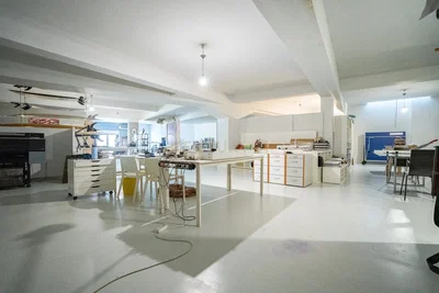 Ostalo; prirodno svjetlo, potrebna renovacija