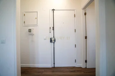 Гардероба; дрвени под