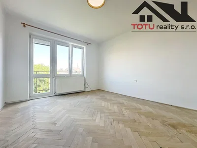 Ostalo; drveni pod, prirodno svjetlo, pogled