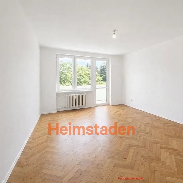 Salon; parquet, lumière naturelle, vue