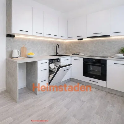 Mutfak; mutfak aletleri, fayans zemin, doğal ışık, modern stil, tadilatlı