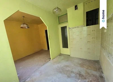 Other; needs renovation, natural light