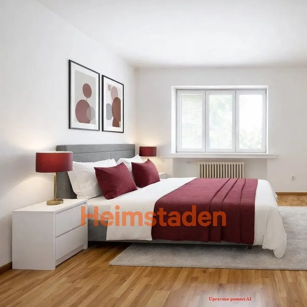 Chambre; parquet, lumière naturelle