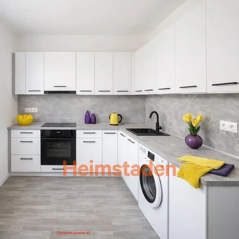 Keuken; keukenapparatuur, tegelvloer, natuurlijk licht, moderne stijl
