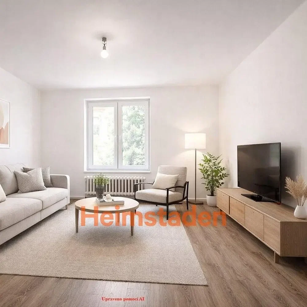Woonkamer; natuurlijk licht, houten vloer, moderne stijl