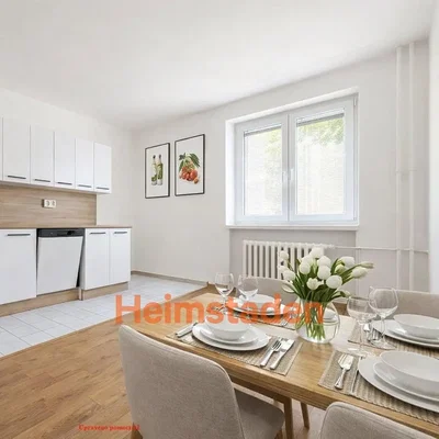 Küche; küchengeräte, fliesenboden, tageslicht, moderner stil