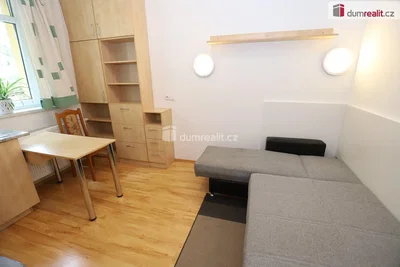 Salon; lumière naturelle, parquet