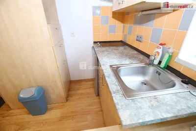 Cuisine; parquet, carrelage, électroménager