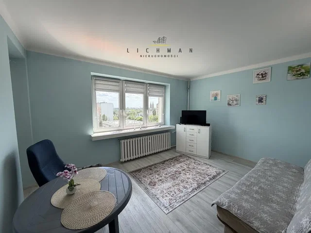 Salon; lumière naturelle, parquet, style moderne