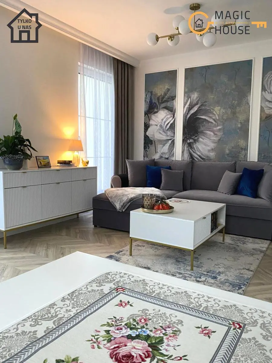 Living room; natural light, modern style