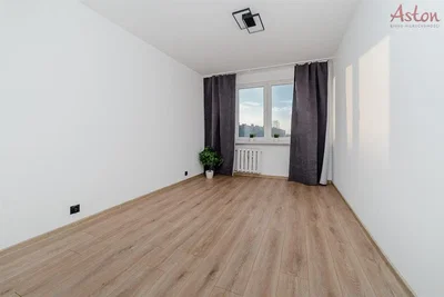 Wohnzimmer; holzboden, tageslicht, blick