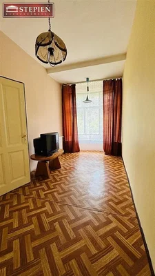 Salon; parquet, lumière naturelle