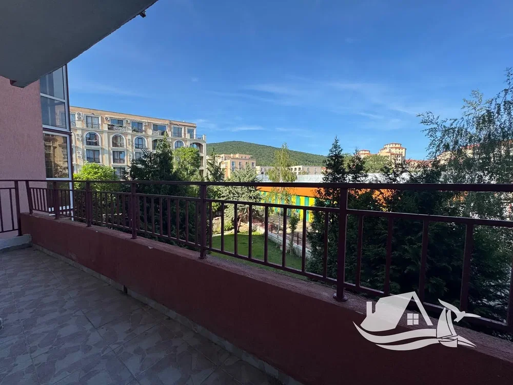 Balkon; pogled, prirodno svjetlo