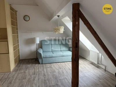 Salon; lumière naturelle, parquet