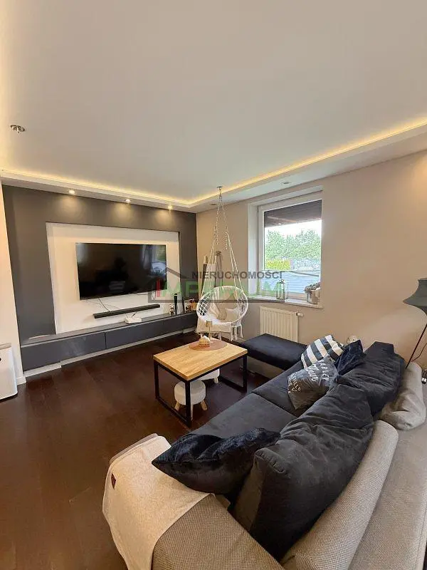 Oturma odası; doğal ışık, modern stil