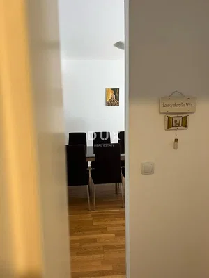 Autre; parquet, lumière naturelle