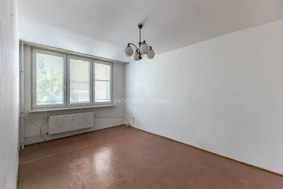 Ostalo; potrebna renovacija, prirodno svjetlo