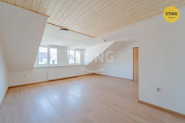 Kids room; wood floor, natural light