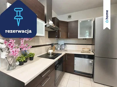 Kuchyně; kuchyňské spotřebiče, dlažba, po rekonstrukci, přirozené světlo
