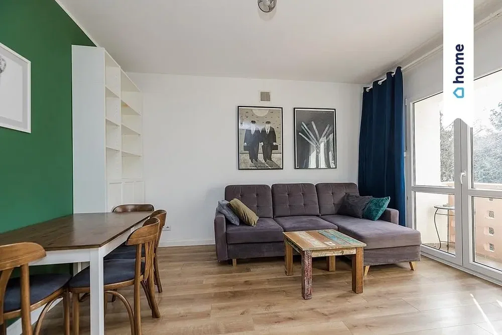 Salon; lumière naturelle, parquet, style moderne
