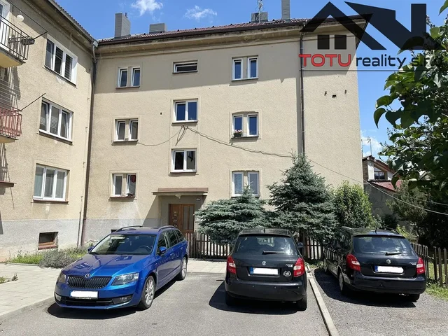 House and surroundings