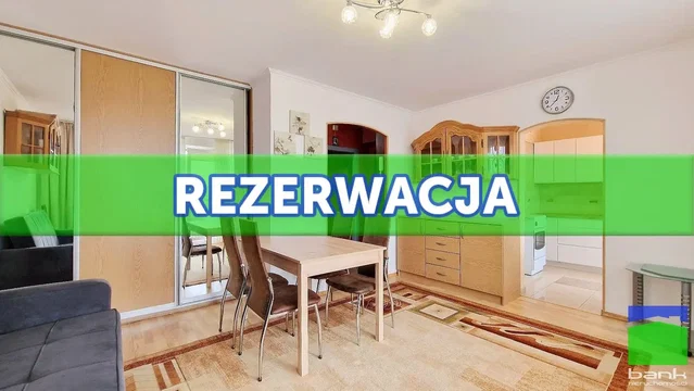 Wohnzimmer; küchengeräte, holzboden, tageslicht