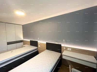 Chambre; lumière naturelle, parquet