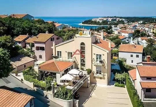 Casa e dintorni; vista, luce naturale