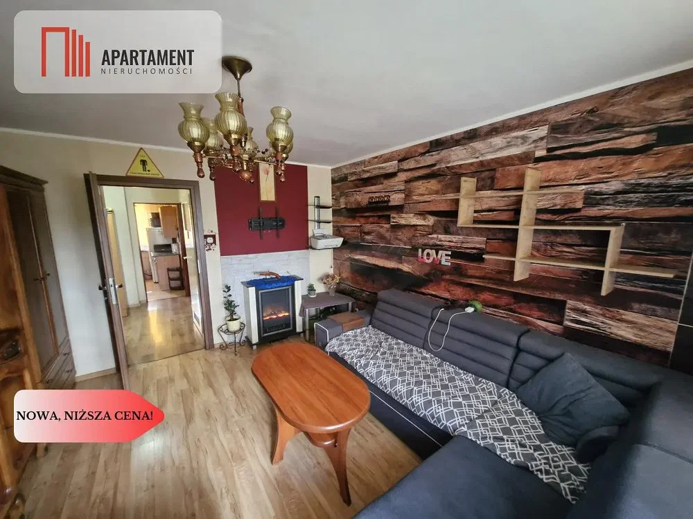 Soggiorno; pavimento in legno, luce naturale