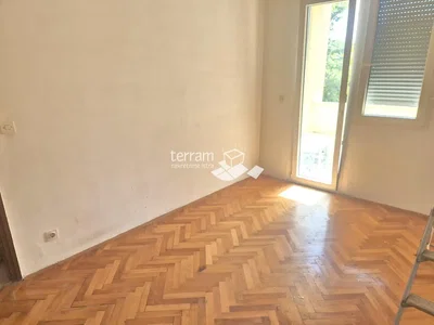 Autre; parquet, lumière naturelle