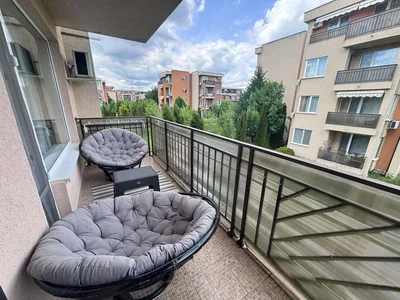Balcon; vue, lumière naturelle