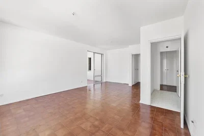 Autre; carrelage, lumière naturelle