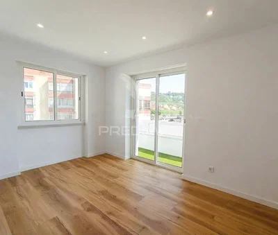 Salon; parquet, lumière naturelle